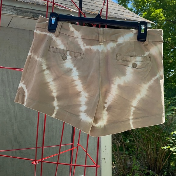 Shorts - Picture 2 of 3